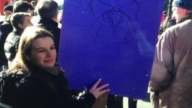 El partido político español Podemos hizo una demostración de "músculo", convocando a decenas de miles de personas en una marcha que se trasladó de Cibeles a la Puerta del Sol, en la capital Madrid.