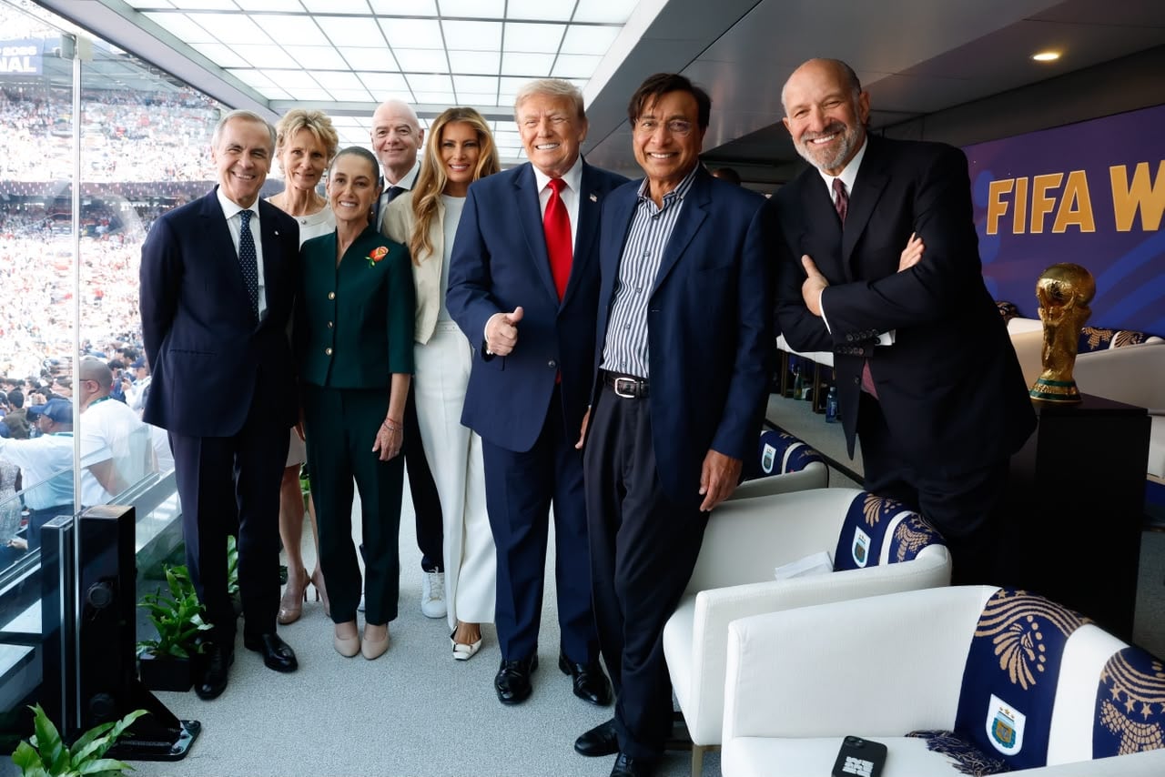 Claudia Sheinbaum comparte palco de honor con Donald Trump, Mark Carney, Gianni Infantino así como con Melania Trump, Leena Al Ashqar y Diana Fox Carney
