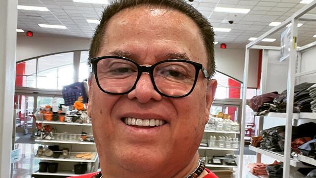 Mario Bezares