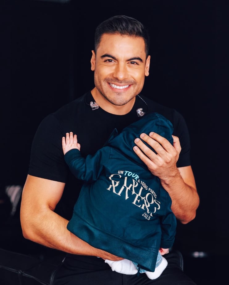 Carlos Rivera comparte foto muy especial con el invitado de su gira por Sudamérica