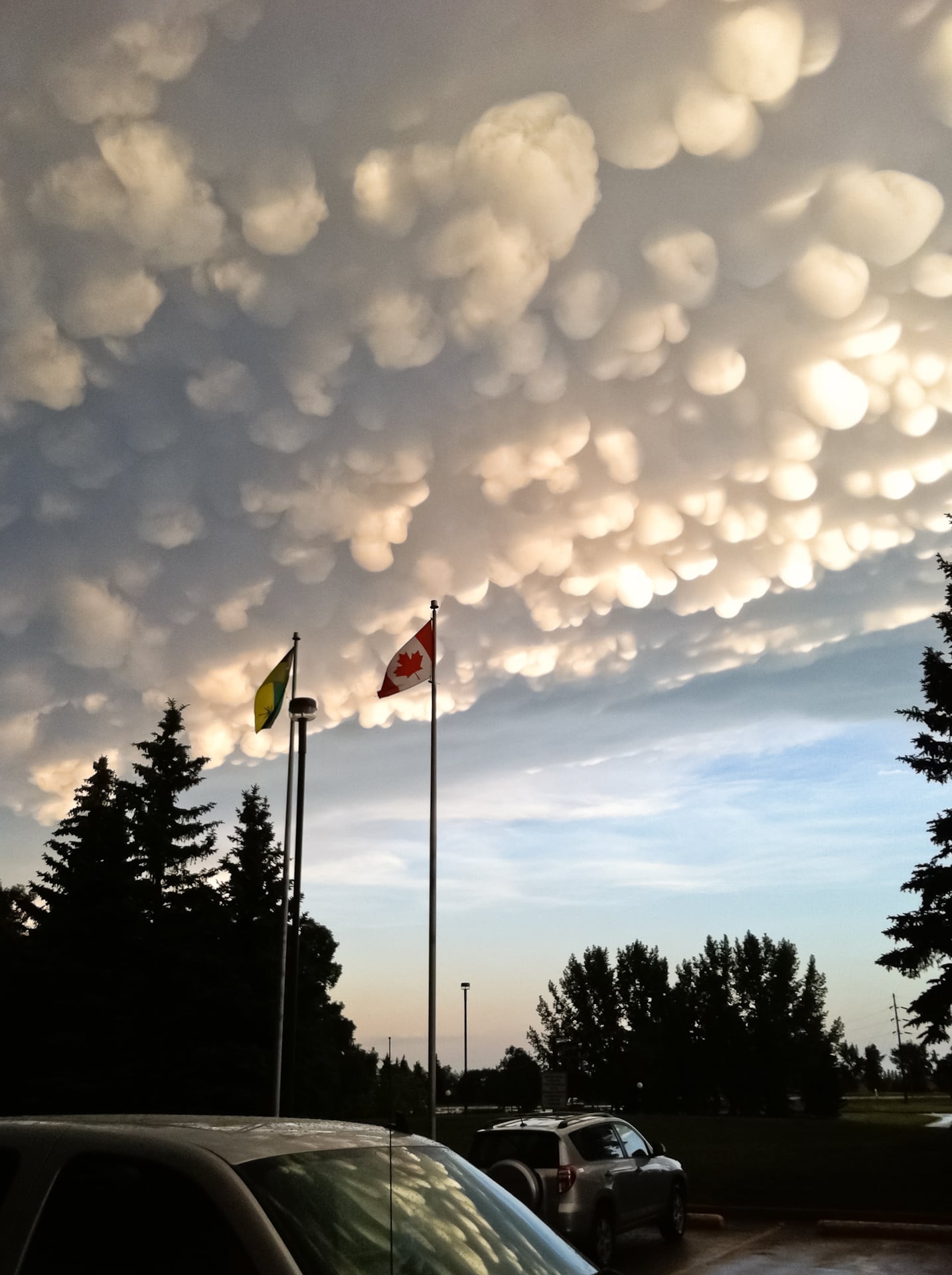 nubes mammatus o nube mastodóntica