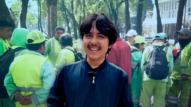 Macario Martínez se reencuentra con sus compañeros trabajadores de limpia en CDMX