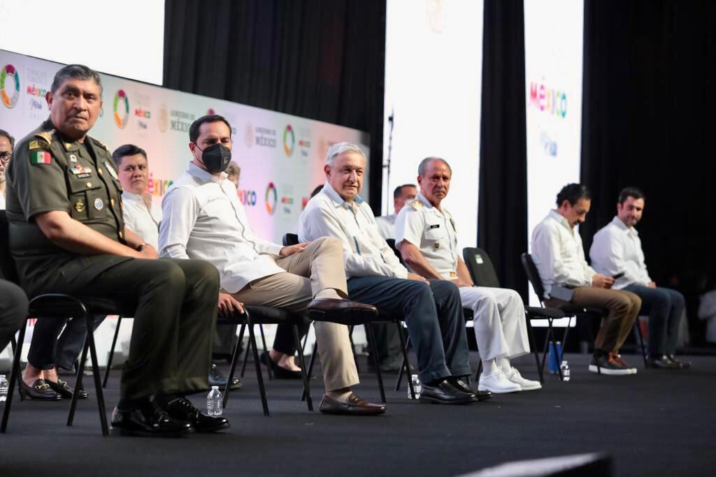 Mauricio Vila y AMLO