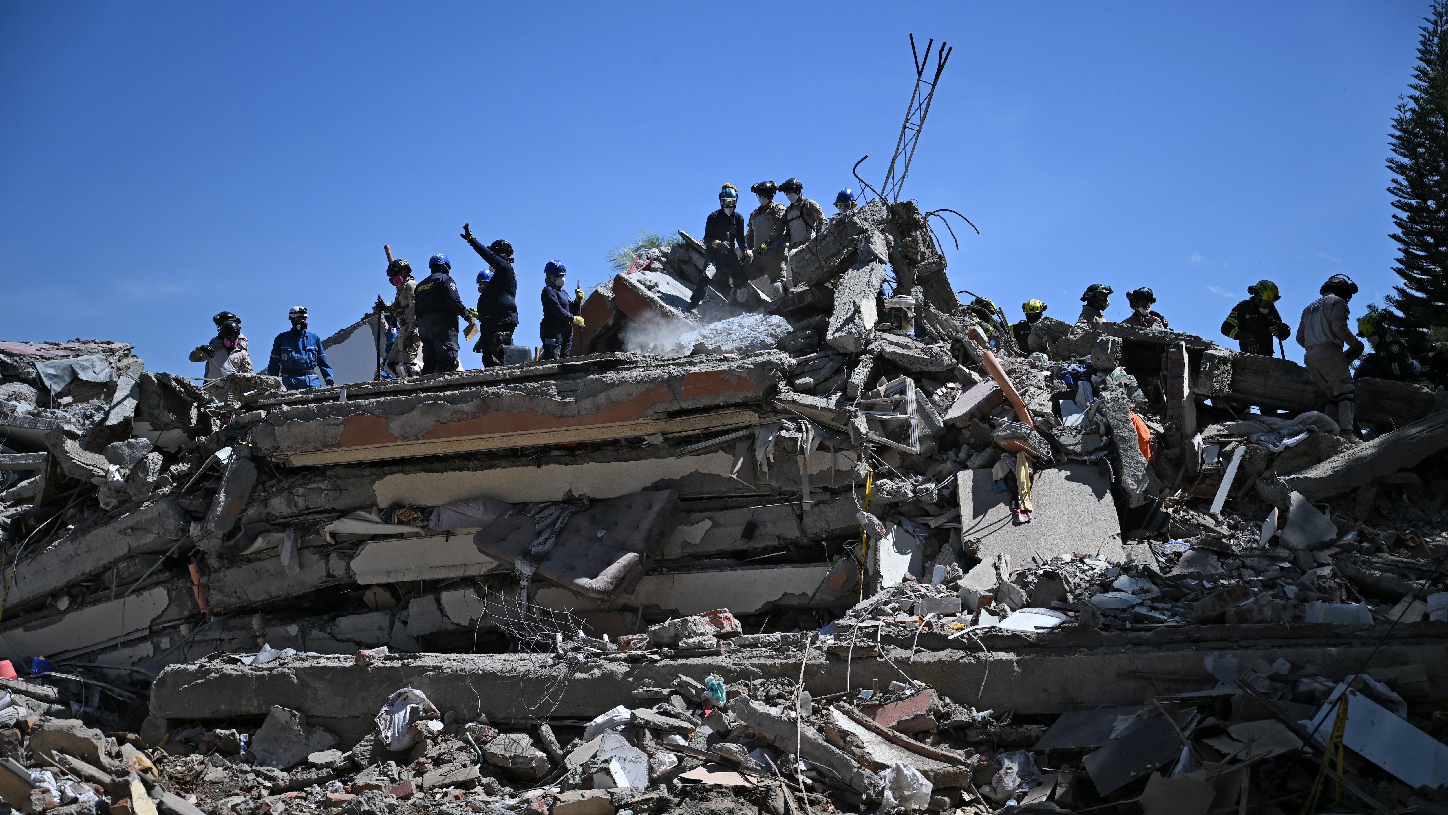 Terremoto en Colombia deja cerca de 300 muertos y más de 3 mil heridos
