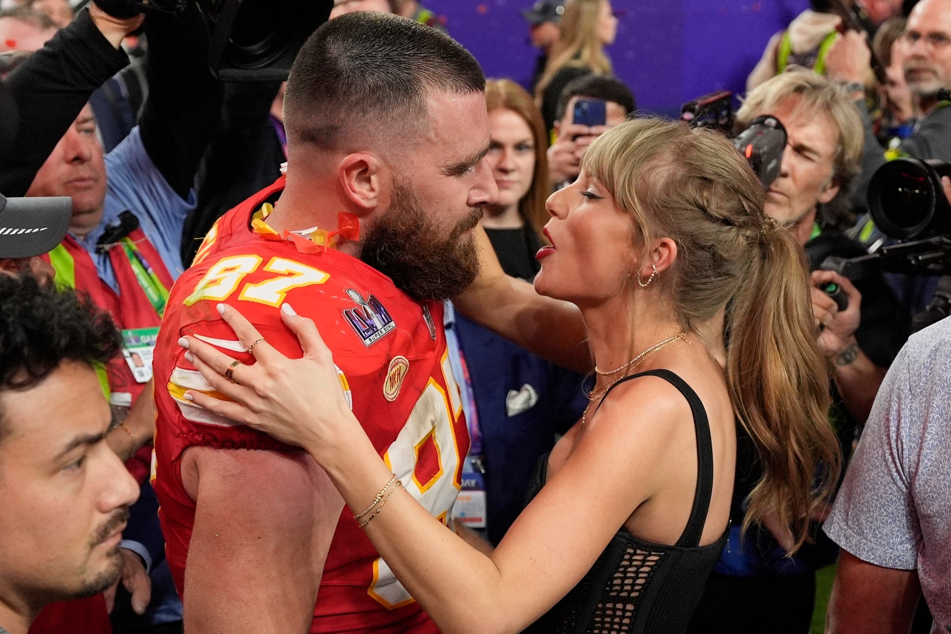 Advierten a Taylor Swift sobre Travis Kelce tras su reacción violenta en el Super Bowl 2024