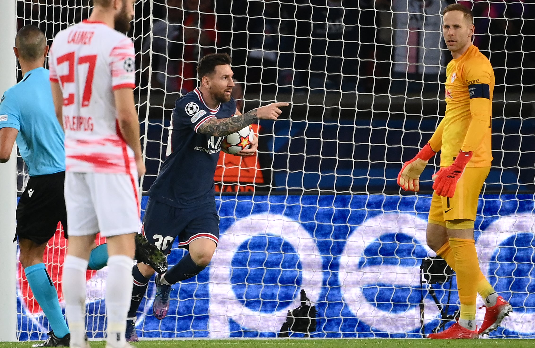 Lionel Messi marcó un doblete en la victoria del PSG