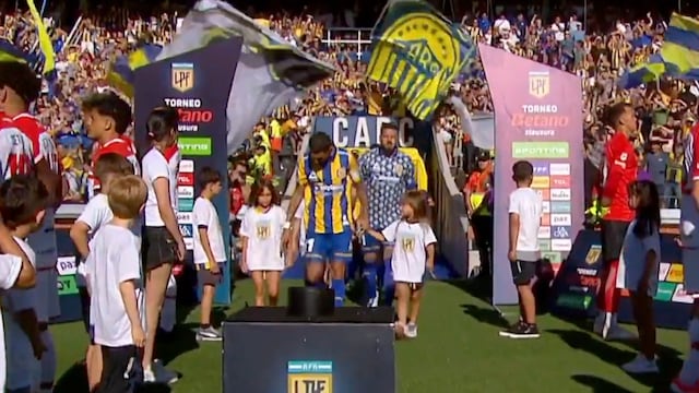 Sigue el escándalo en Argentina: Jugadores de Estudiantes hicieron pasillo de espaldas a Rosario Central por “título” inventado.