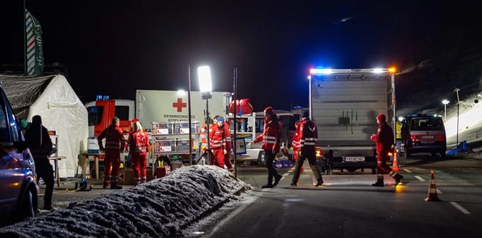 Servicios de emergencias por avalancha en Vorarlberg, Austria