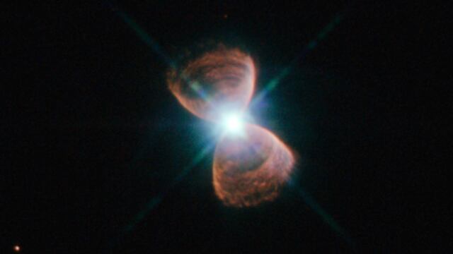 Estrella al final de su vida captada por telescopio Hubble