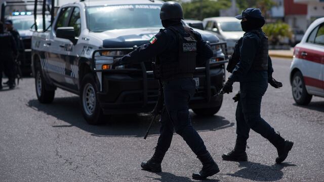 En Veracruz, policías de Cerro Azul son emboscados por comando armado