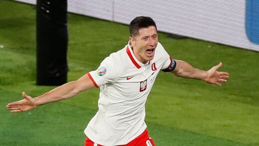 Oficial: Robert Lewandowski es nuevo jugador del Chicago Fire