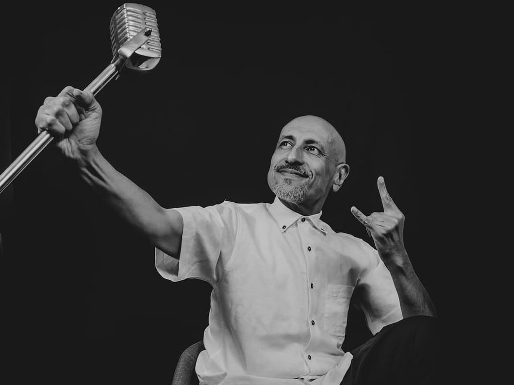 Héctor Becerra, locutor en RockShow.