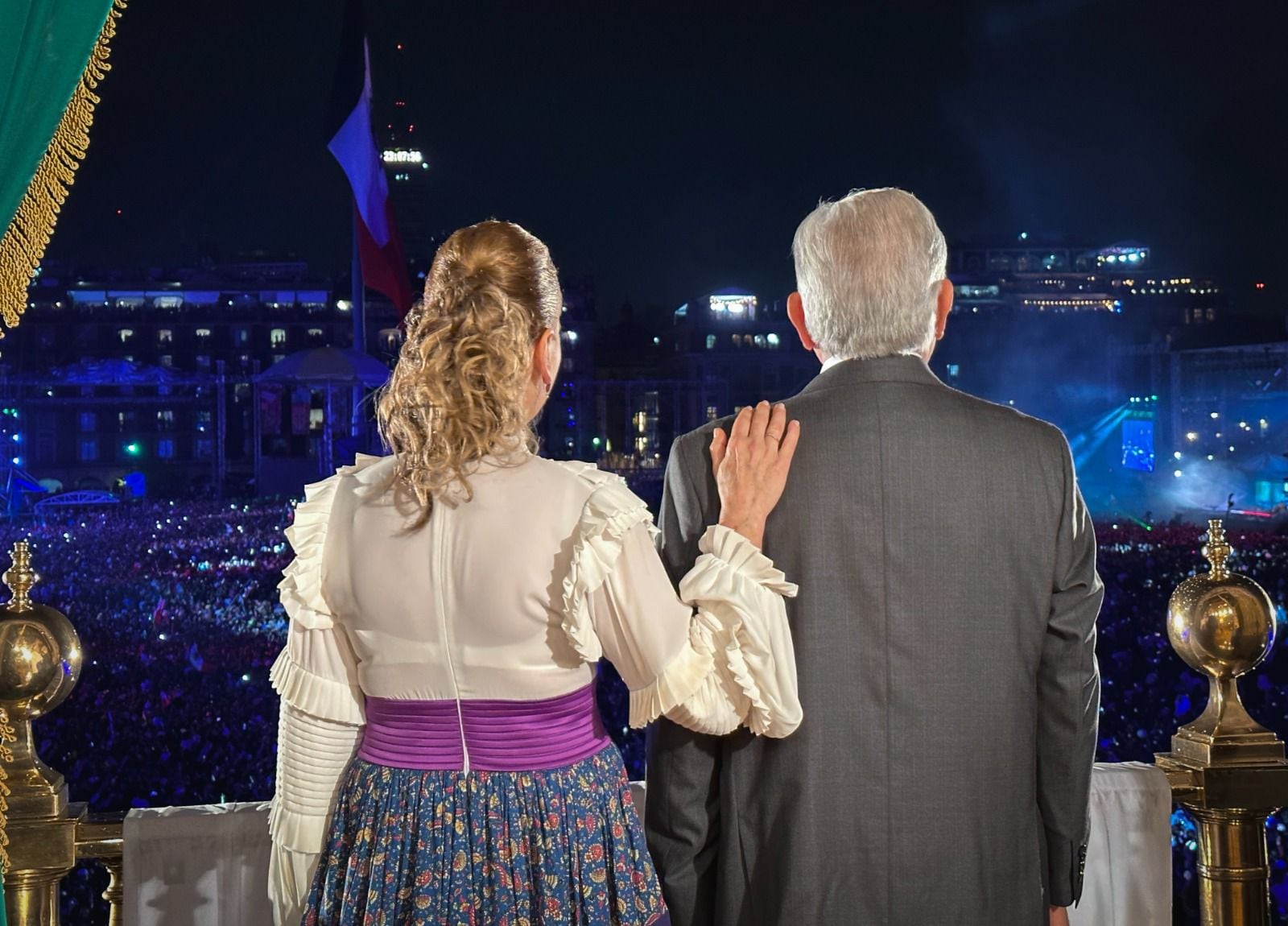 Beatriz Gutiérrez uso un vestido durante el Grito de Independencia que no escapó al clasismo