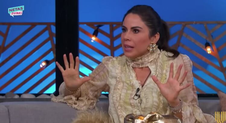 Paola Rojas en Netas Divinas