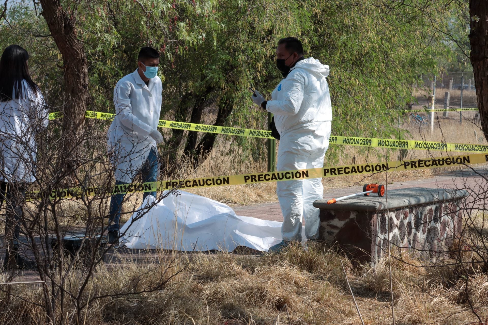 Mueren al quemarse globo aerostático en Teotihuacán