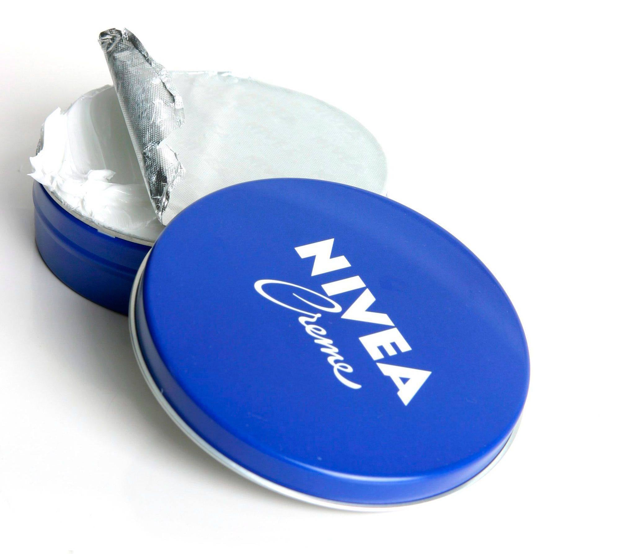 Lata de azul de crema Nivea