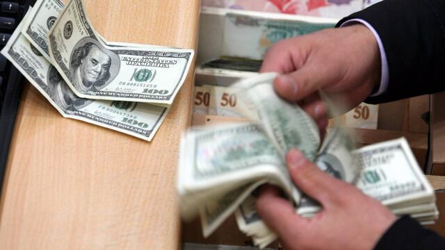 Remesas superan los 5 mil 600 millones de dólares durante julio