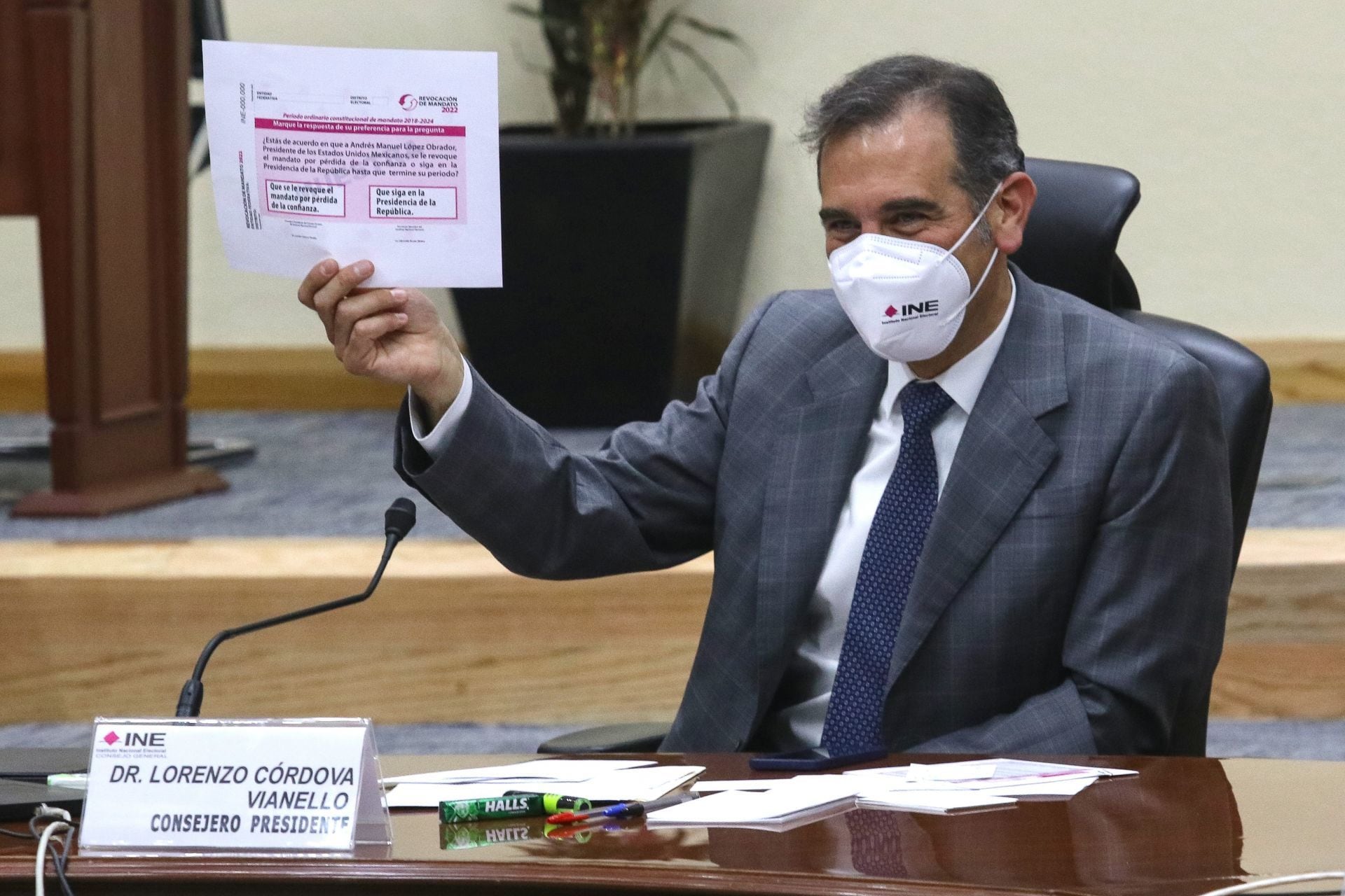 INE, Lorenzo Córdova