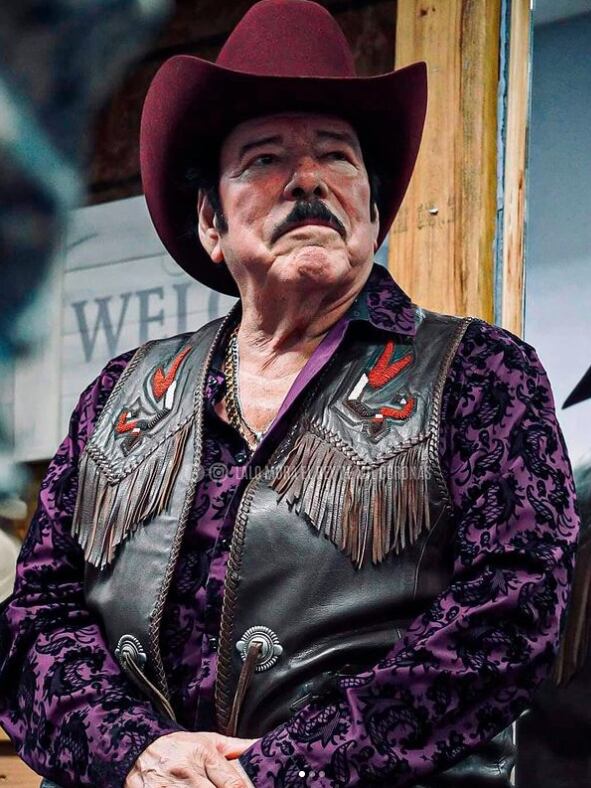 Lalo Mora, el cantante que acosa a sus fans