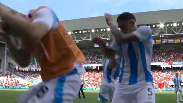 Argentina fue agredida por los fans de Marruecos en su debut de París 2024