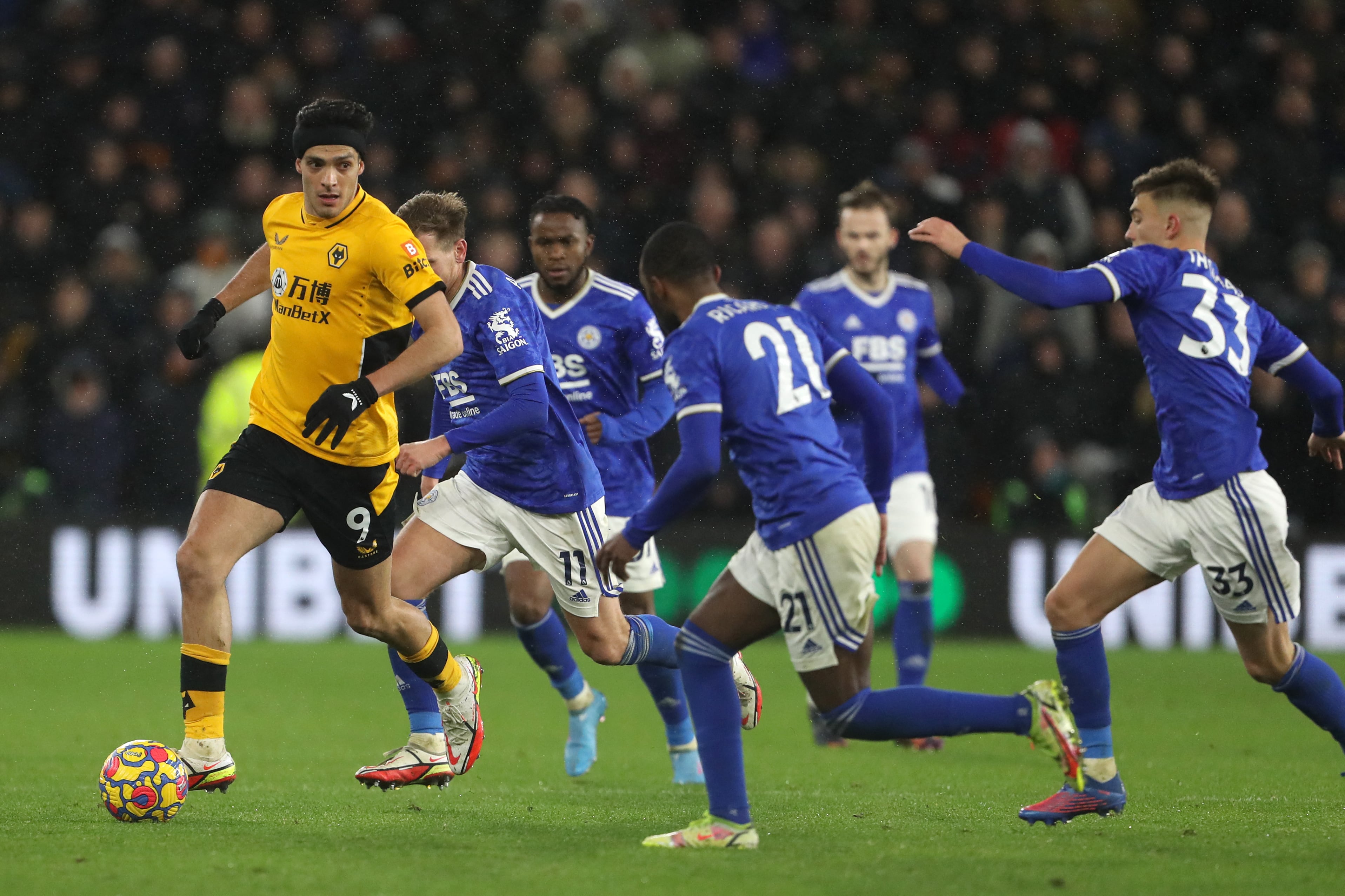Raúl Jiménez vs Leicester