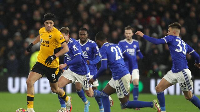 Raúl Jiménez vs Leicester