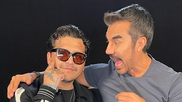 Christian Nodal y Adrián Uribe