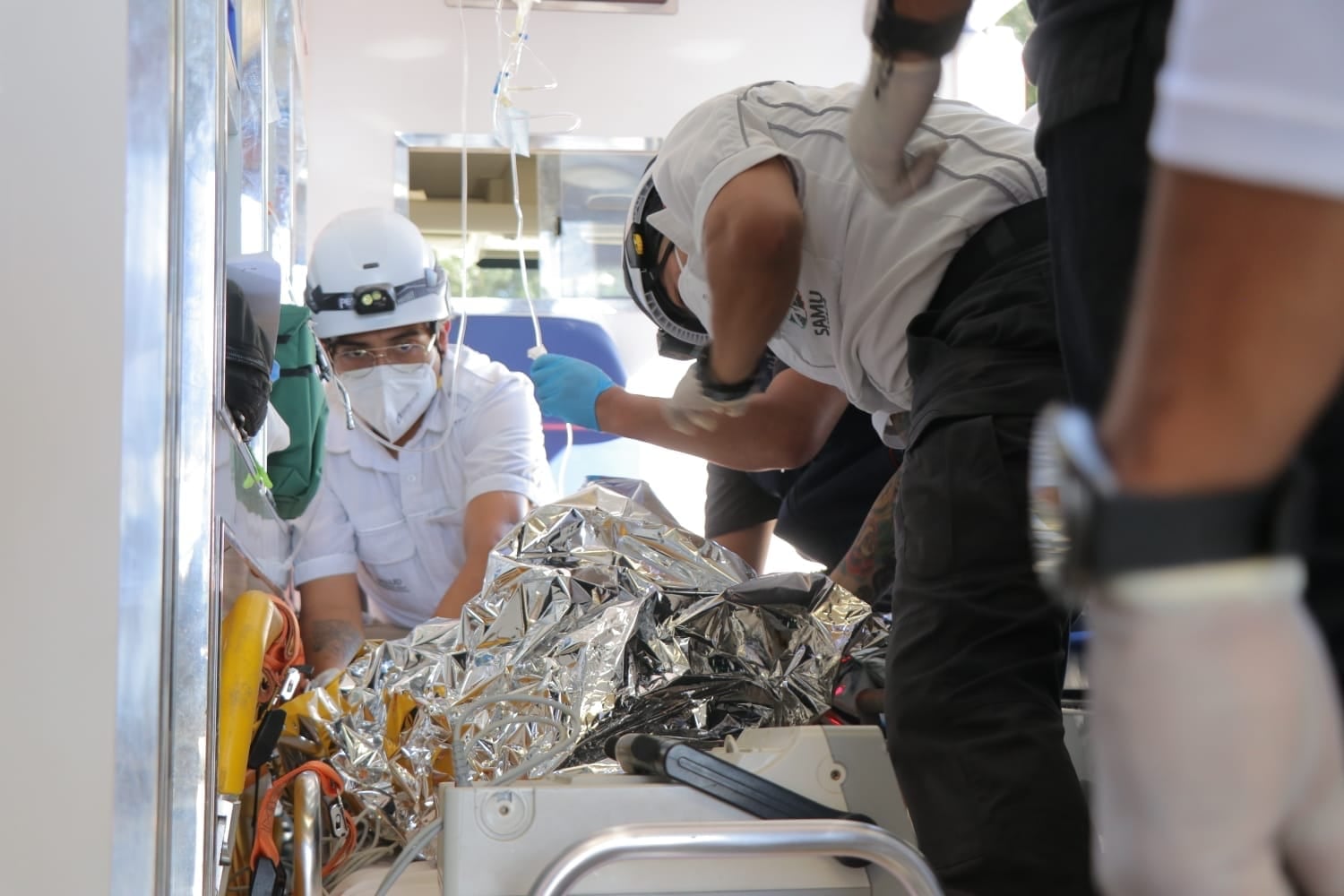 Traslado de Leonel Agudo Mora y su esposa a la CDMX