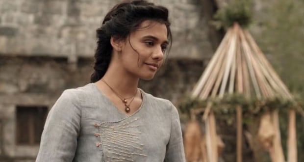 Madeleine Madden como Egwene al'Vere en La Rueda del Tiempo
