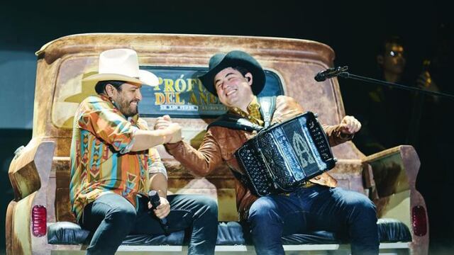 Alfredo Olivas y Julión Álvarez