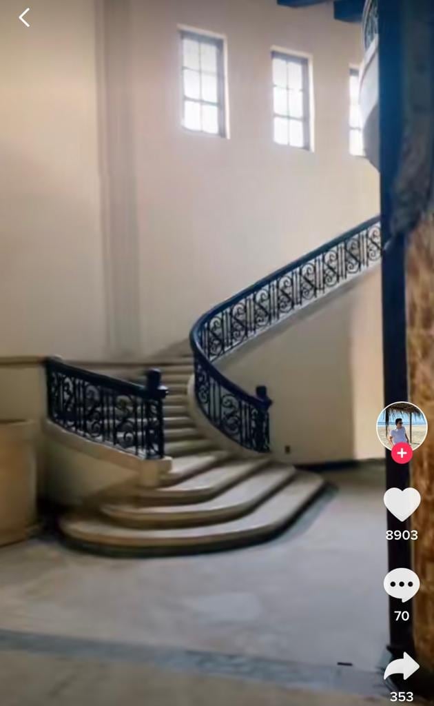 Escaleras principales