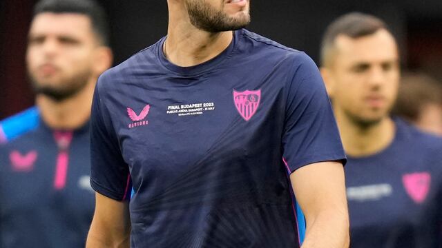 Detienen a futbolista por agresión sexual.