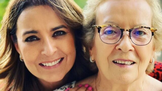 Aurora Valle junto a su mamá María Josefina