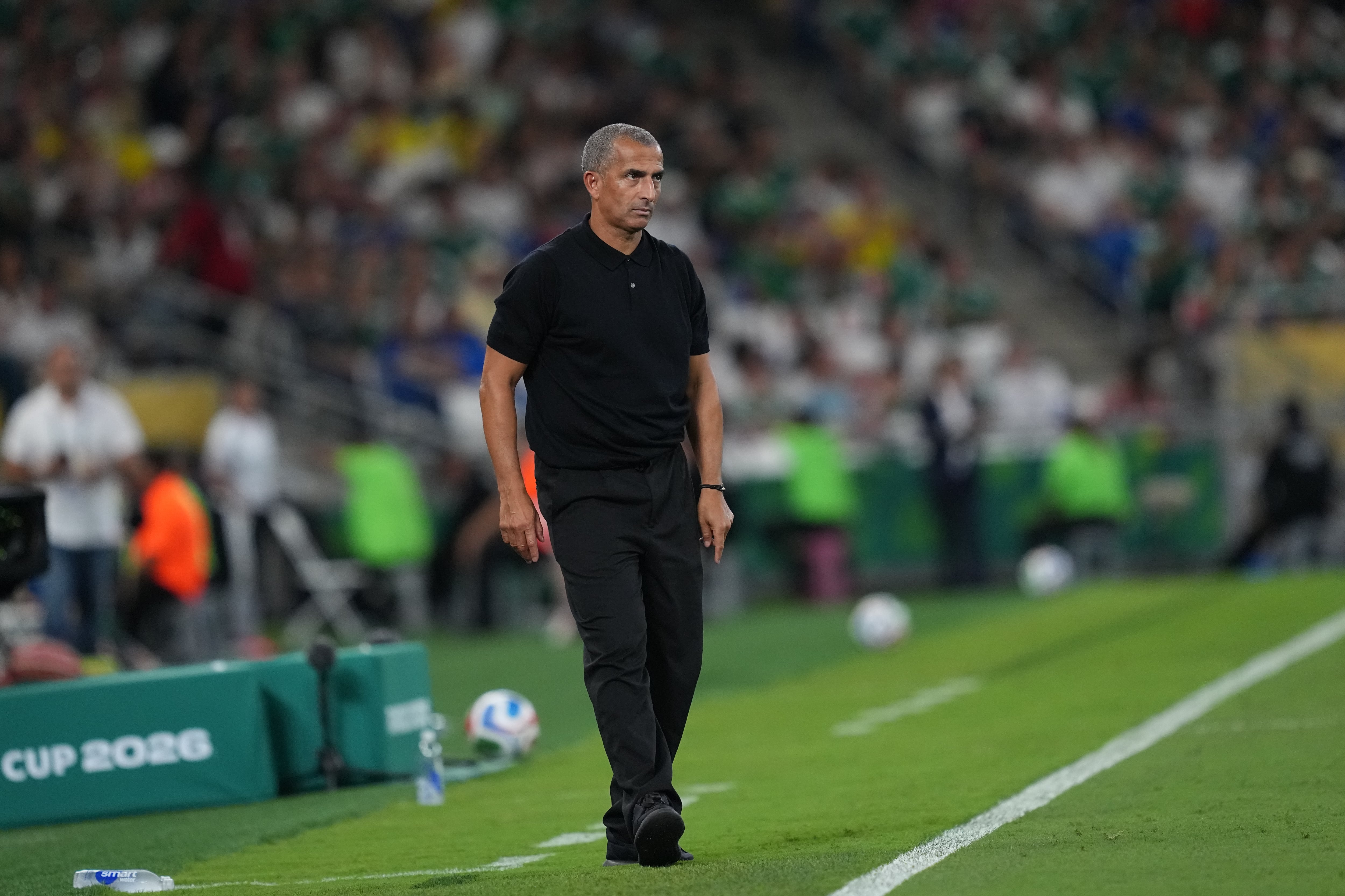 Sabri Lamouchi fue despedido como entrenador de Túnez apenas horas después de la goleada 5-1 sufrida ante Suecia