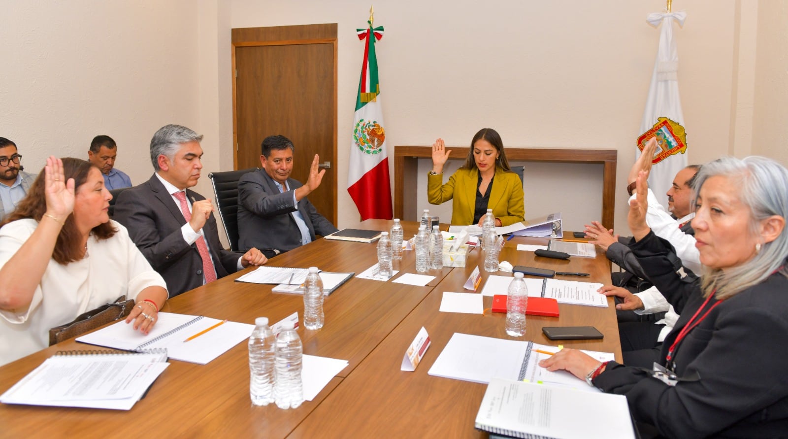 Mónica Chávez presenta Programa Integral de Profesionalización con becas del 100% en Edomex.