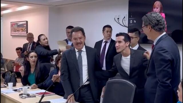 Morena da la bienvenida a Rommel Pacheco en la Cámara de Senadores