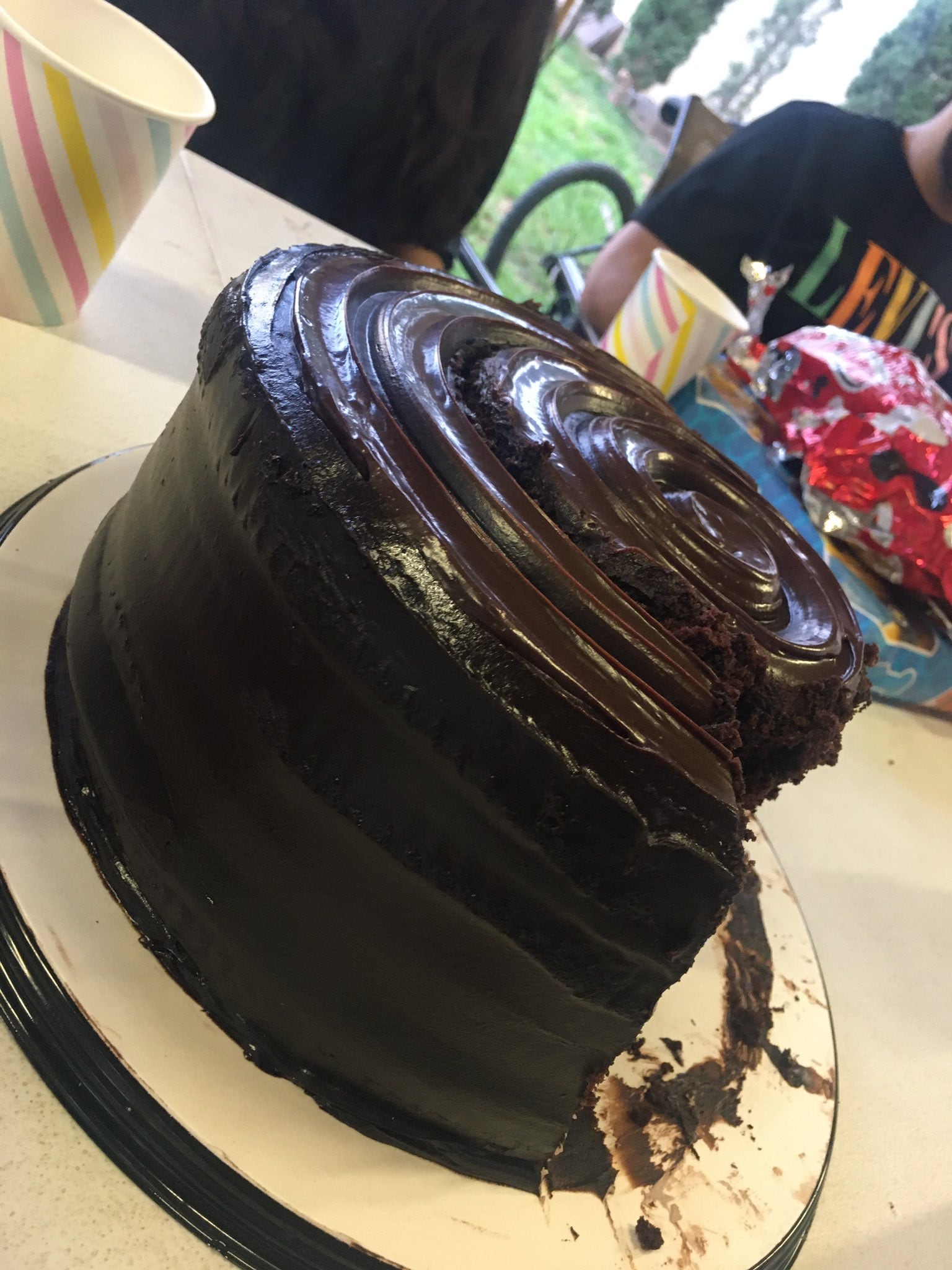 El mejor pastel de chocolate lo tiene el Costco, aseguran.