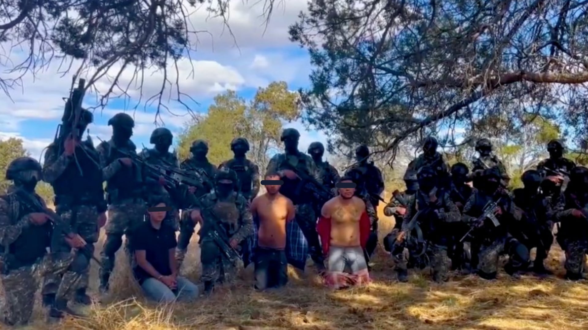 Supuestos miembros del Cártel de Sinaloa capturan a presuntos integrantes del CJNG implicados con la muerte de 5 estudiantes en Zacatecas