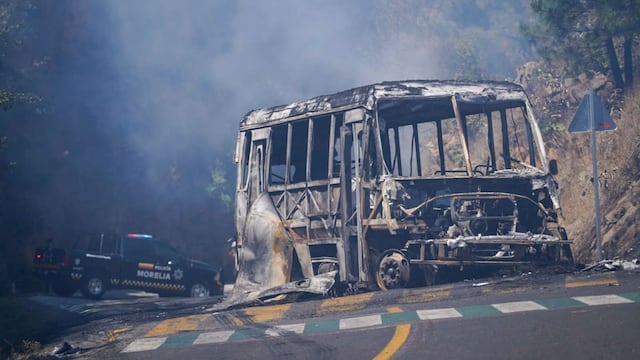 Incendio de autos y camiones se suscitaron tras la noticia de que fue abatido Nemesio Oseguera “Alias El Mencho”