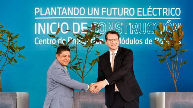 Ricardo Gallardo celebra planta de baterías eléctricas de BMW en San Luis Potosí