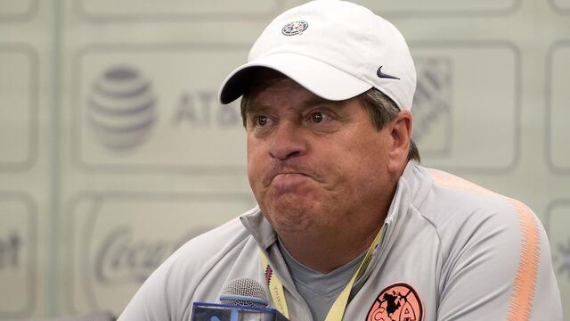 ‘Piojo’ Herrera en conferencia de prensa.