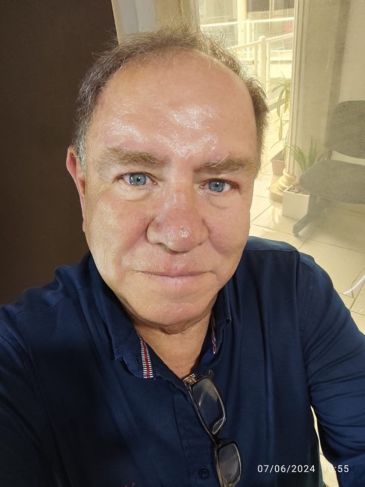 Kim jest Paco Cedeño? Dziennikarz z Morelos oskarżony przez radną Cuautla o przemoc polityczną ze względu na płeć.