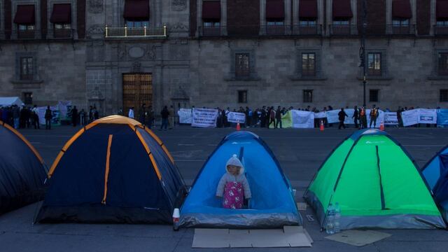 Plantón Palacio Nacional