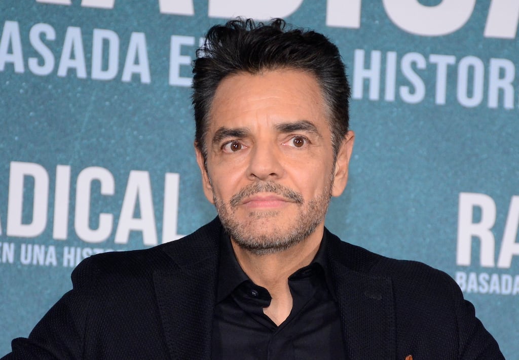Eugenio Derbez lanza advertencia sobre fraude