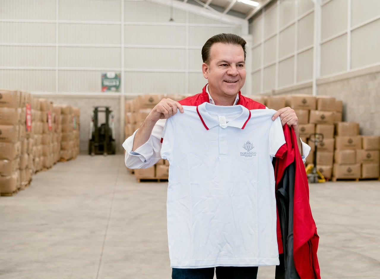Esteban Villegas alista uniformes y útiles para el ciclo 2026-2027.