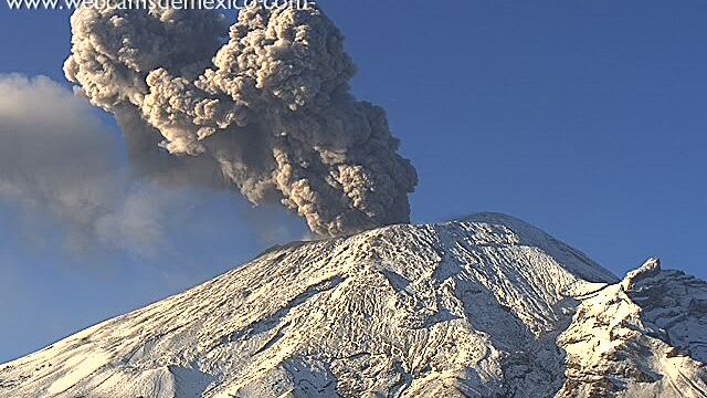 Volcán Popocatépetl registra fuerte explosión