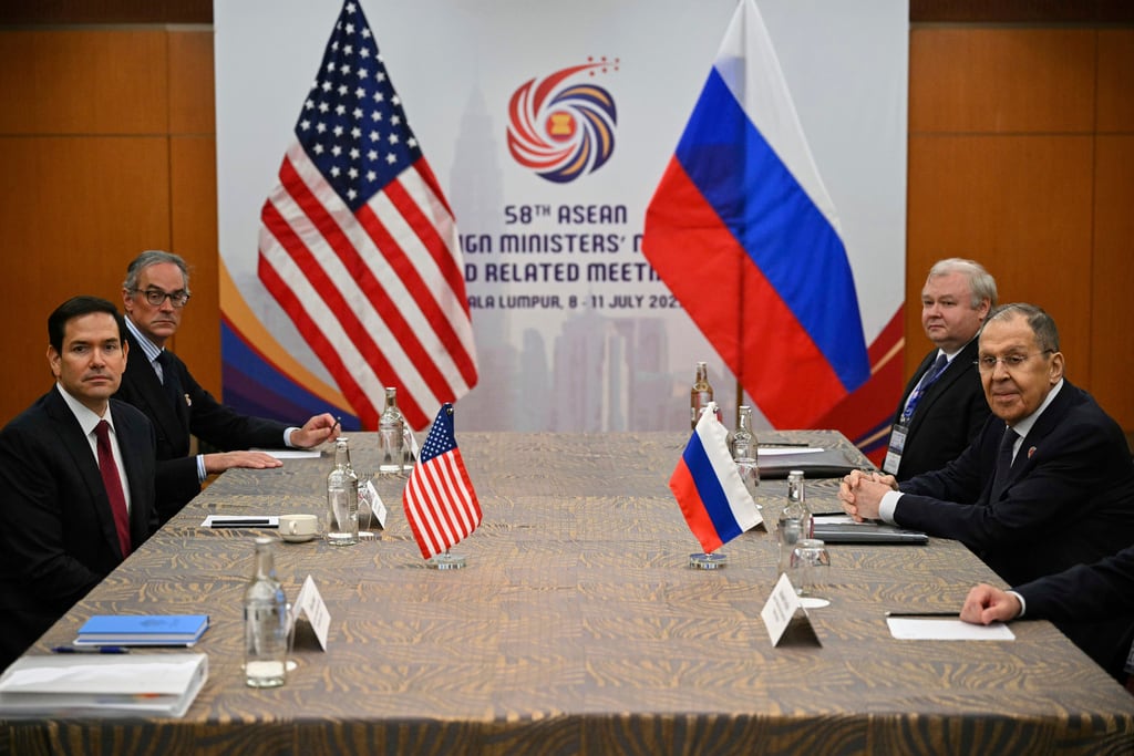 Moscú y Estados Unidos ven nuevas ideas para conversaciones de paz