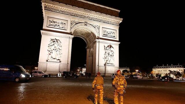 Arco del Triunfo en París, Francia
