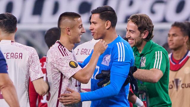 Roberto Alvarado y Luis Malagón, en Selección Mexicana.