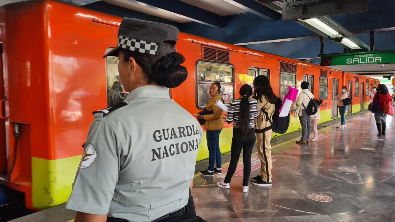 Guardia Nacional en el Metro; presidente del Senado dice que es normal y así es en todo el mundo.